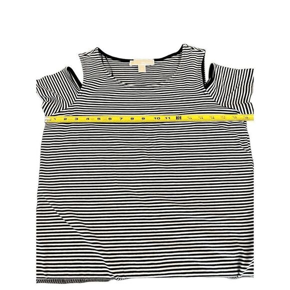 COPY - Michael Kors cold shoulder dress size small - Picture 5 of 5